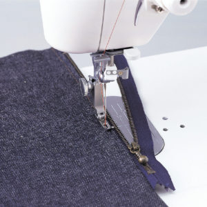 Hinged Zipper Foot 3mm for Juki TL & J-150 QVP Machines