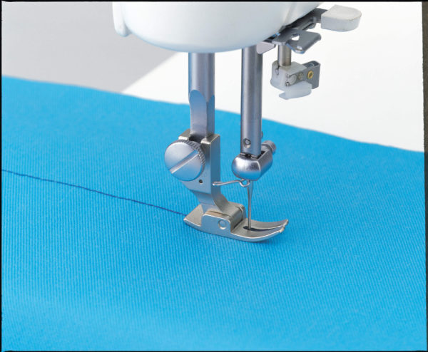 Juki TL-2000Qi Quilting and Sewing Machine - Image 8